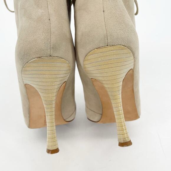 Manolo Blahnik Beige Suede Rabbit Fur Trim Lace Up Pointed Toe Bootie IT 37 - Picture 9 of 16